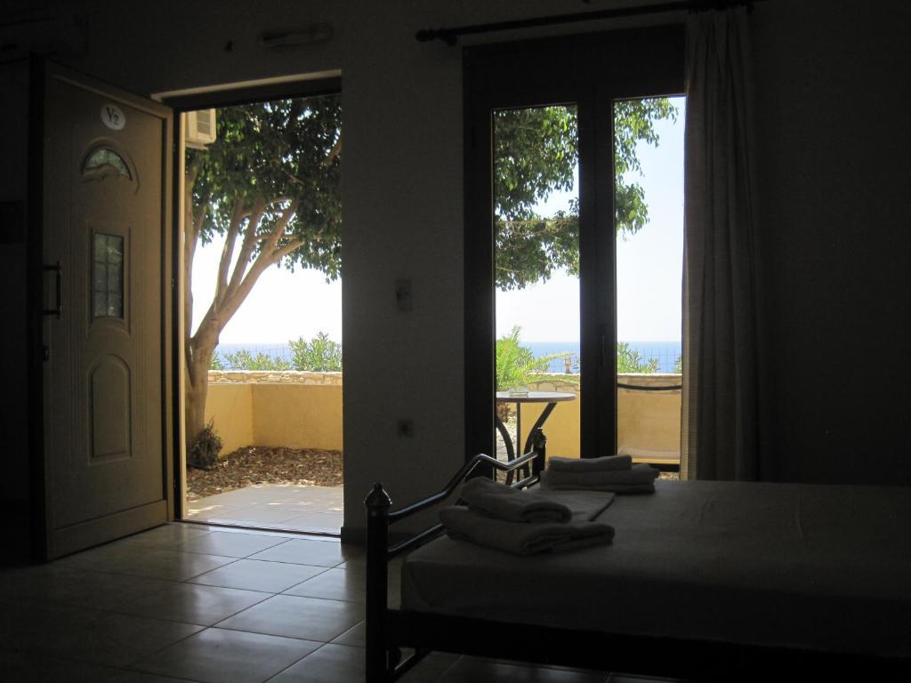 Sfinias Apartments Kali Limenes Rum bild